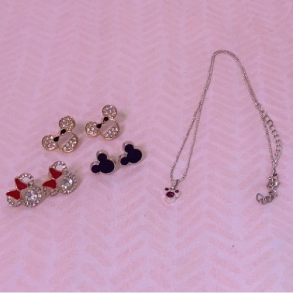 Disney Bundle - Picture 6 of 6